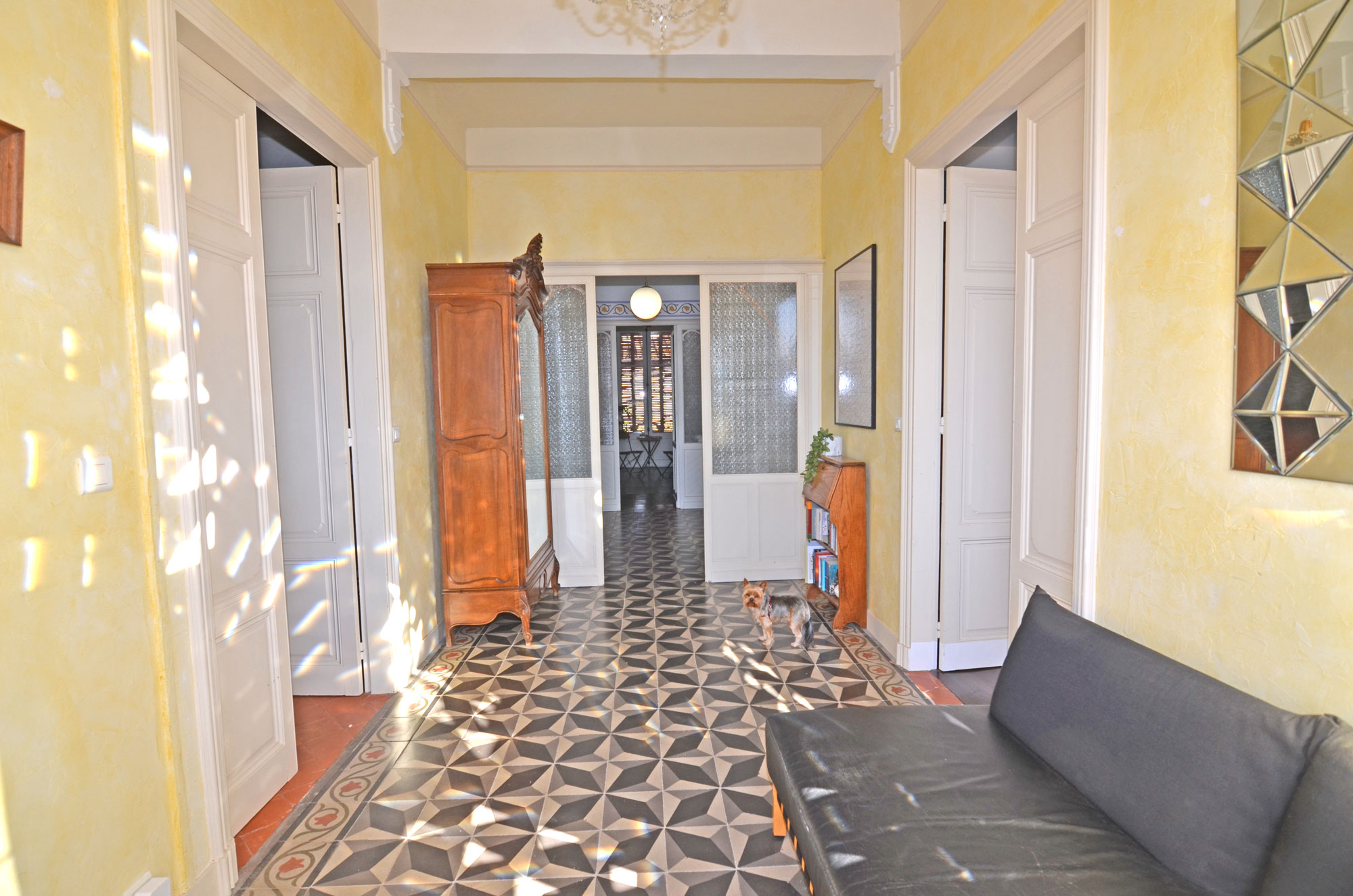 1377CA_hall4.jpg