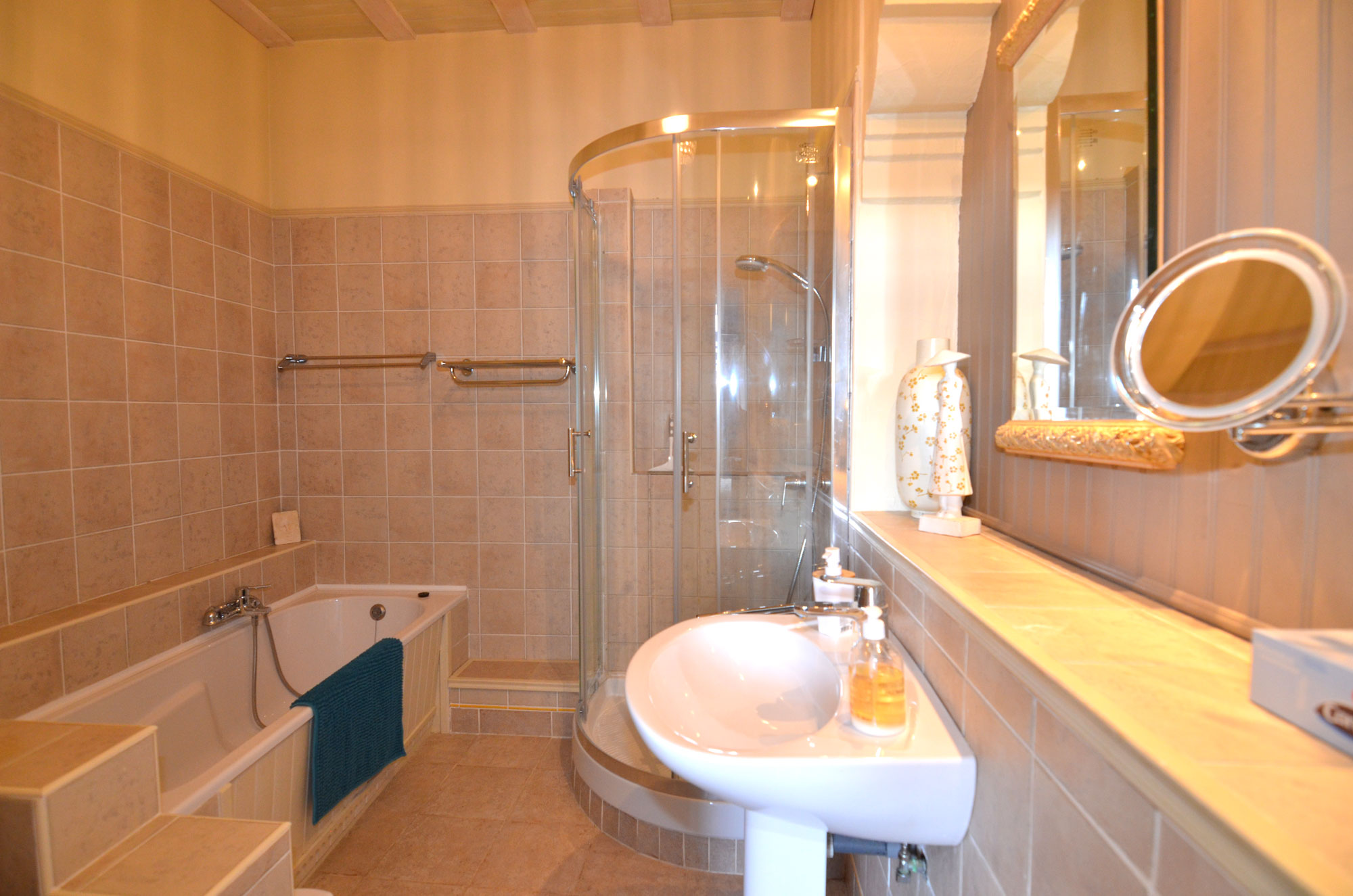 1377CA_salle_de_bain.jpg