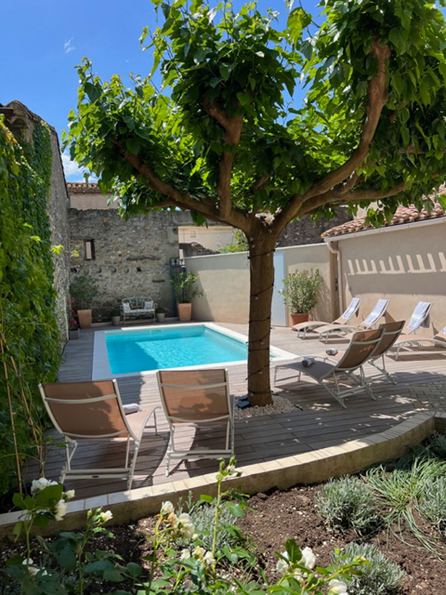 1377CAjardin_avec_piscine.jpg