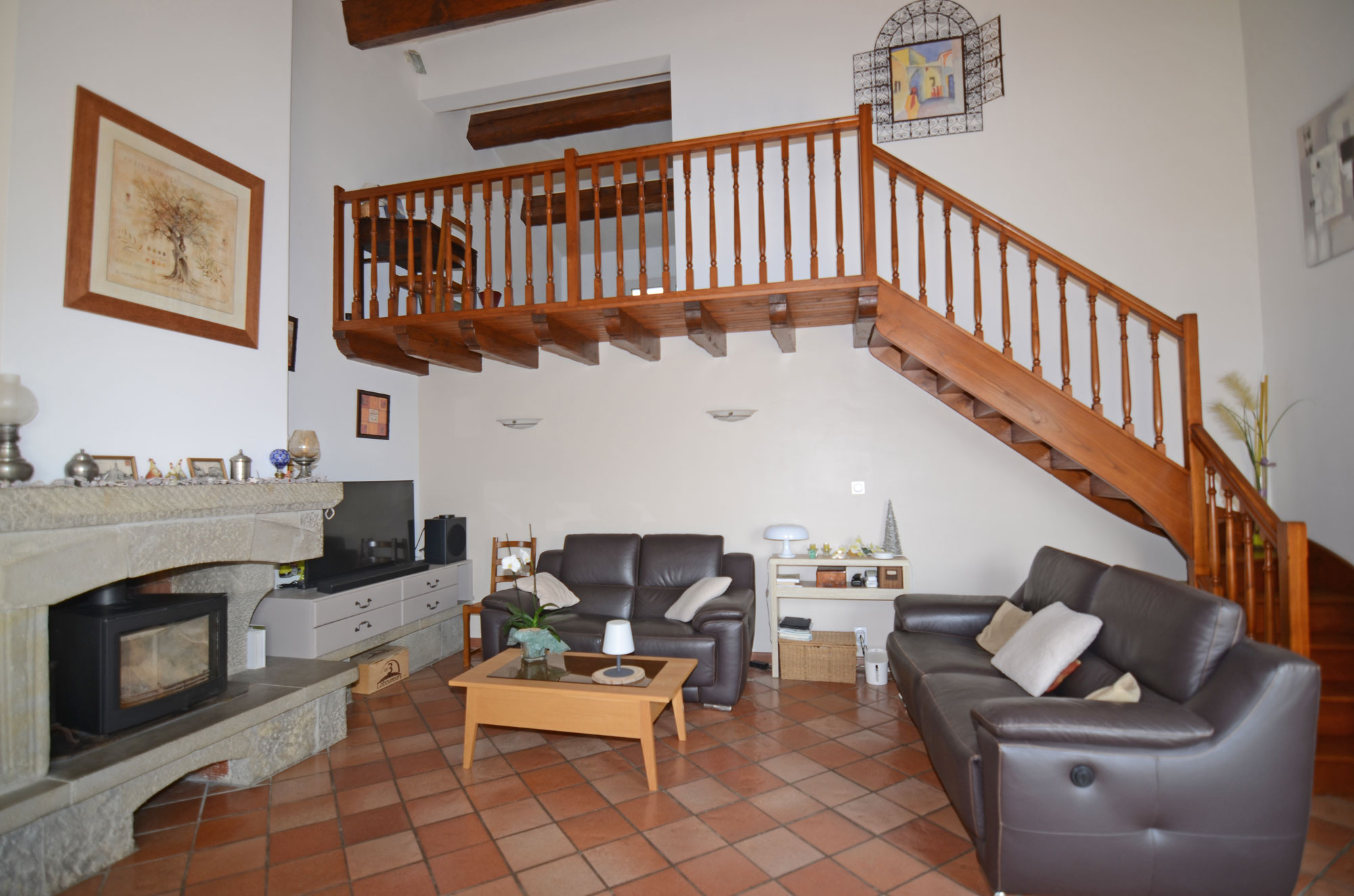 1383CA_lounge_and_mezzanine.jpg