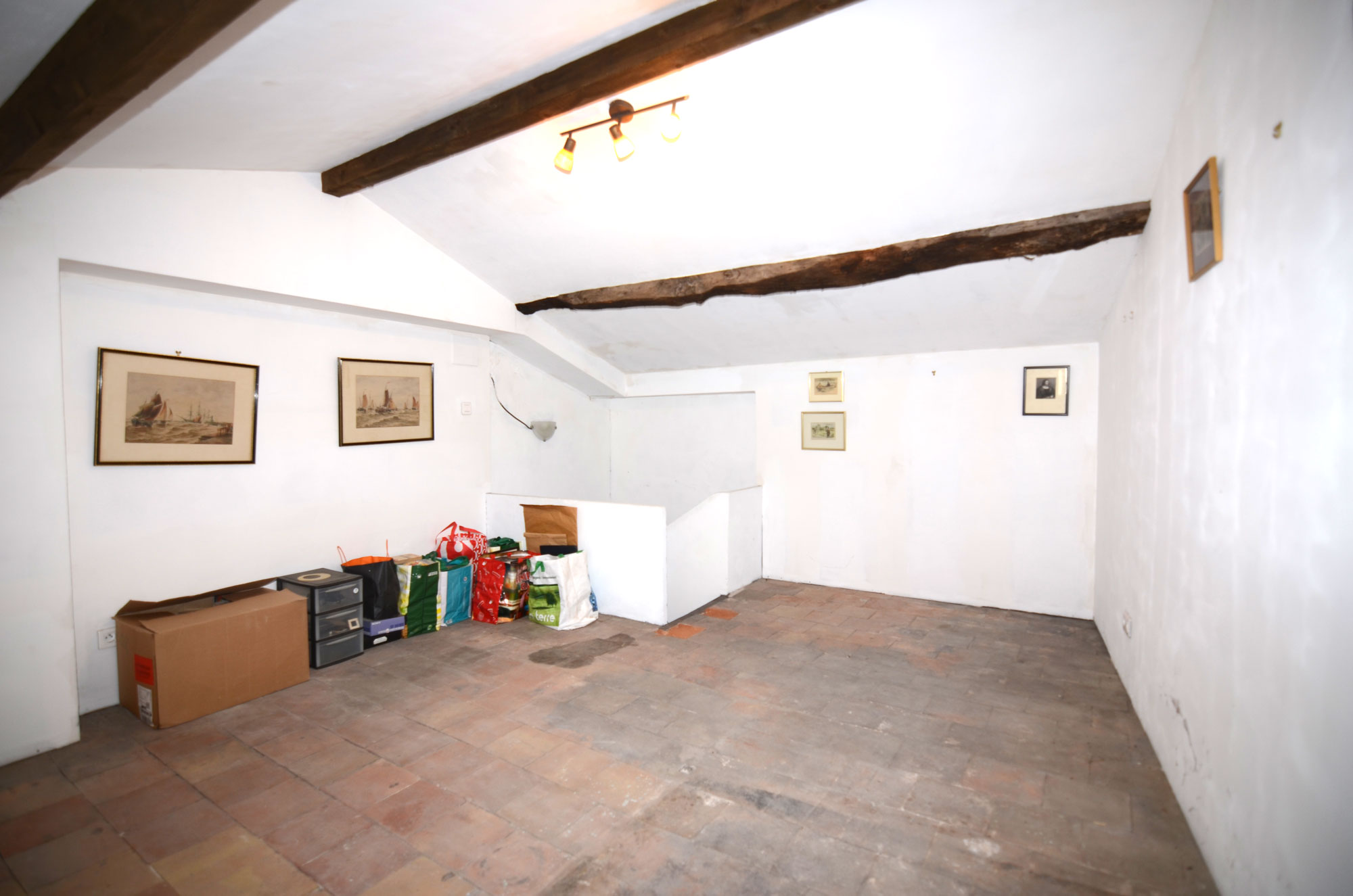 1384CA_attic_bedroom2.jpg