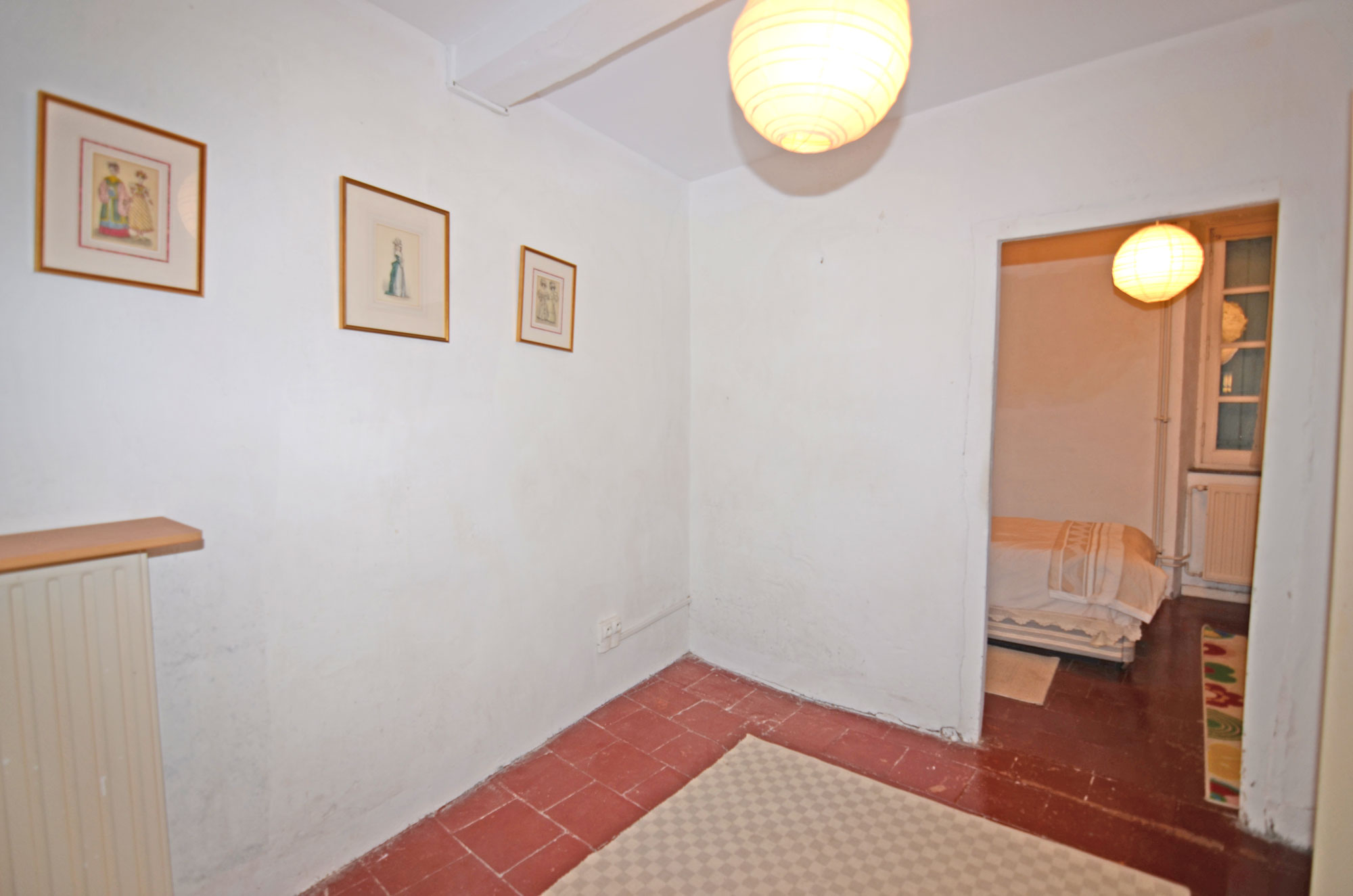 1384CA_hall_and_bedroom.jpg