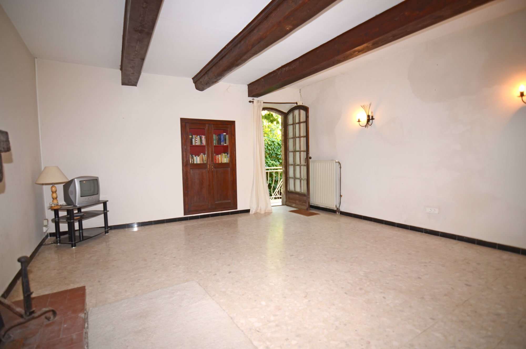 1384CA_room_to_terrace.jpg